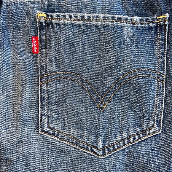 Levis Denim Mini Skirt Distressed Frayed Hem Blue Jean Casual Womens Size 31 - Picture 3 of 10
